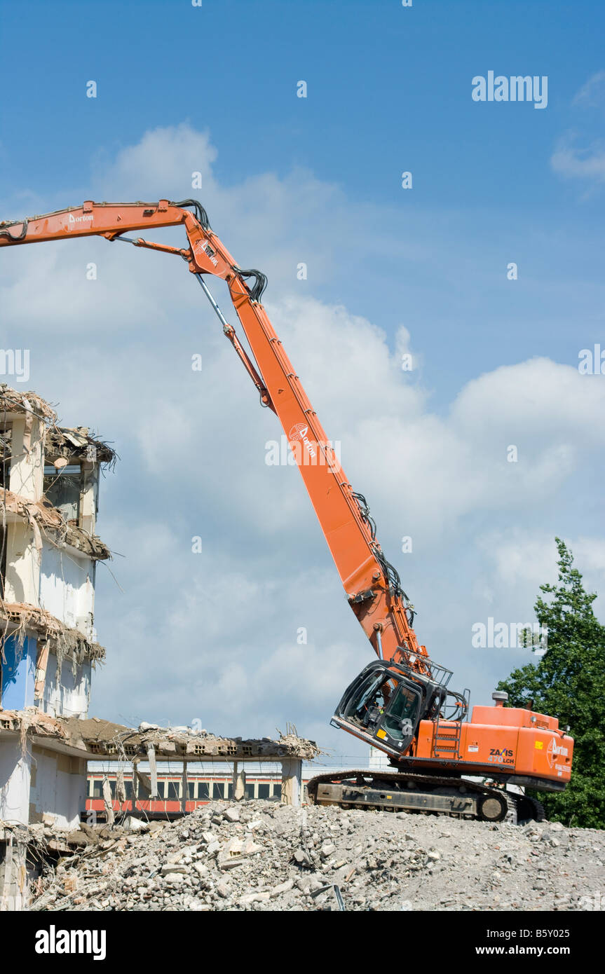 Daxis 470 LCH Demolition Vehicle demolishing building Site Stock Photo