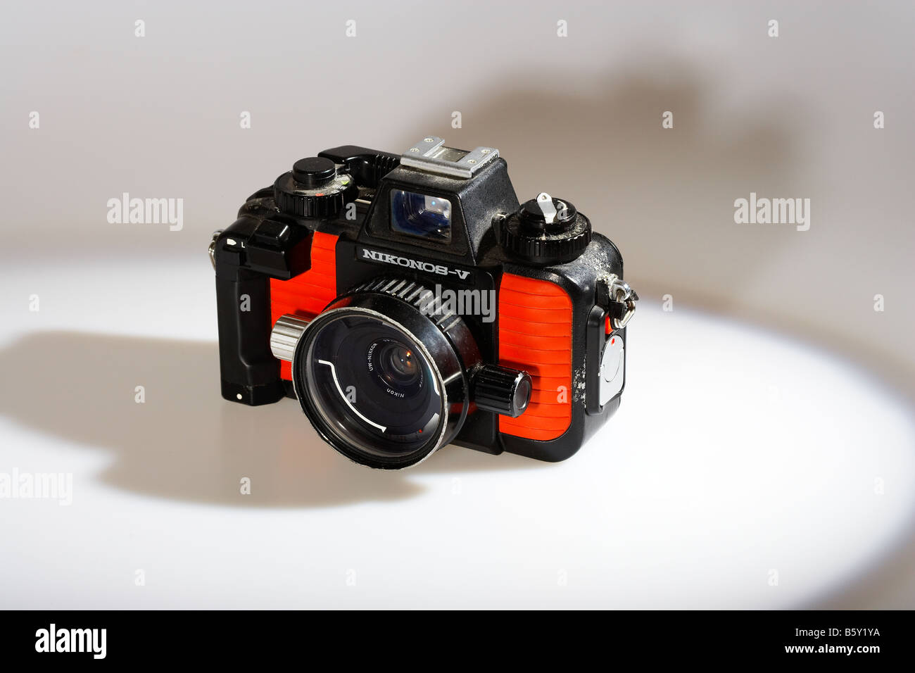 Nikonos v hi-res stock photography and images - Alamy Nikonos v hi-res stock photography and images - Alamy