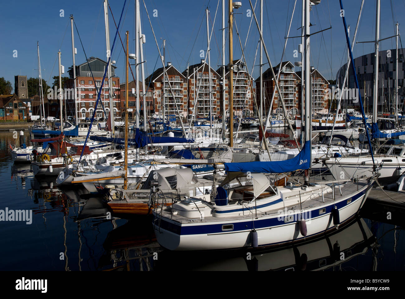 Waterfront apartments, Neptune Quay, Ipswich, Suffolk, UK Stock Photo