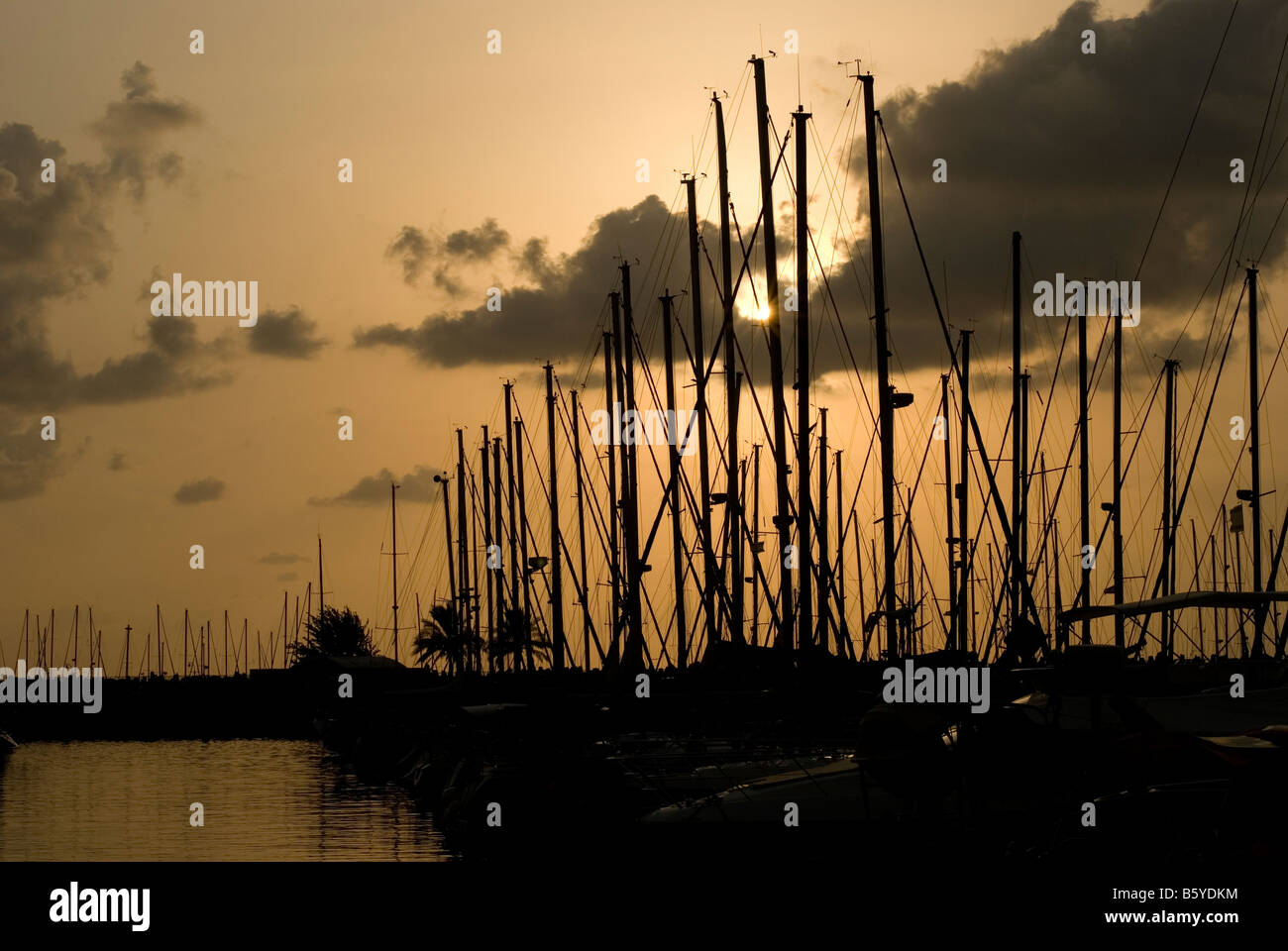 Boat boats ship ships hi-res stock photography and images - Alamy