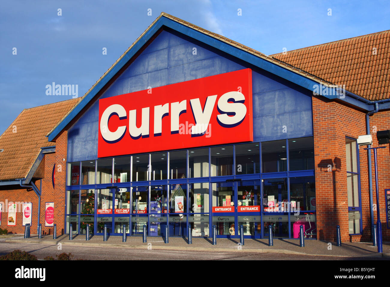 Currys store hi-res stock photography and images - Page 2 - Alamy