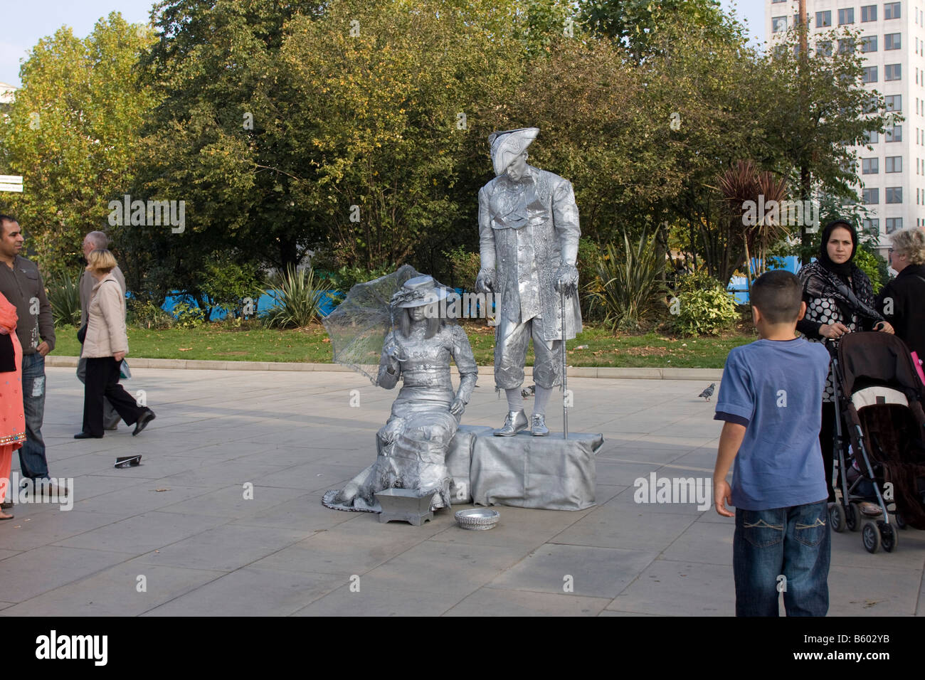 Human statues on South Bank London Near the London Eye GB UK Stock