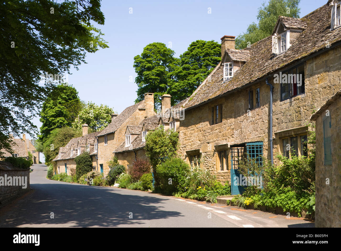 Cottages in the Cotswold village of Snowshill, Gloucestershire Stock Photo
