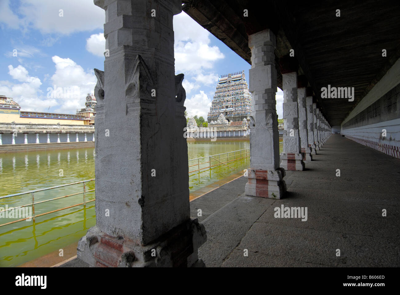 TEMPLE TANK IN CHIDAMBARAM TEMPLE IN TAMILNADU INDIA Stock Photo Alamy