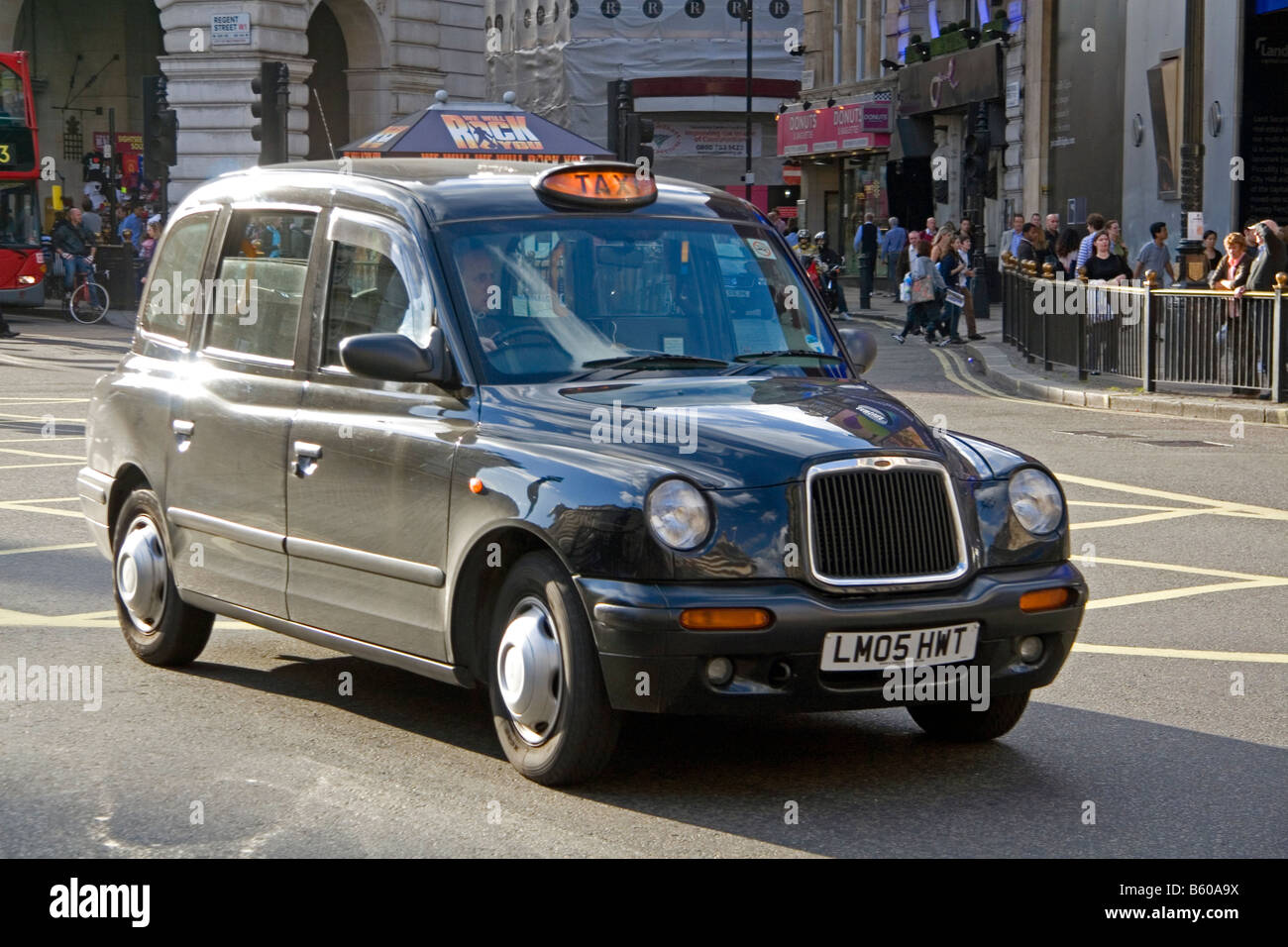 Hackney taxi cab in the city of London England Stock Photo Alamy