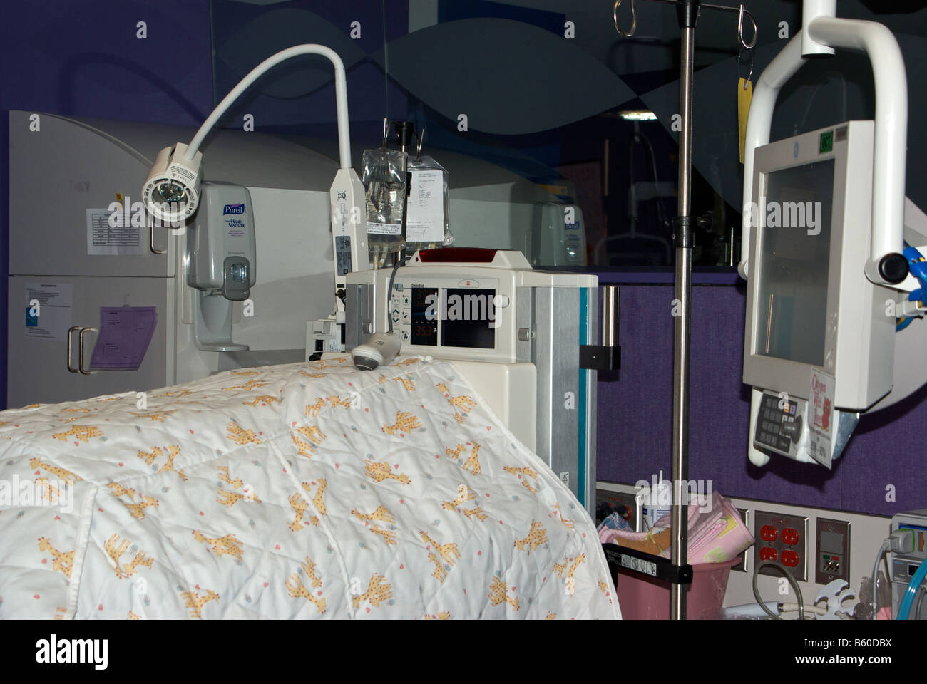 Pediatric icu hires stock photography and images Alamy