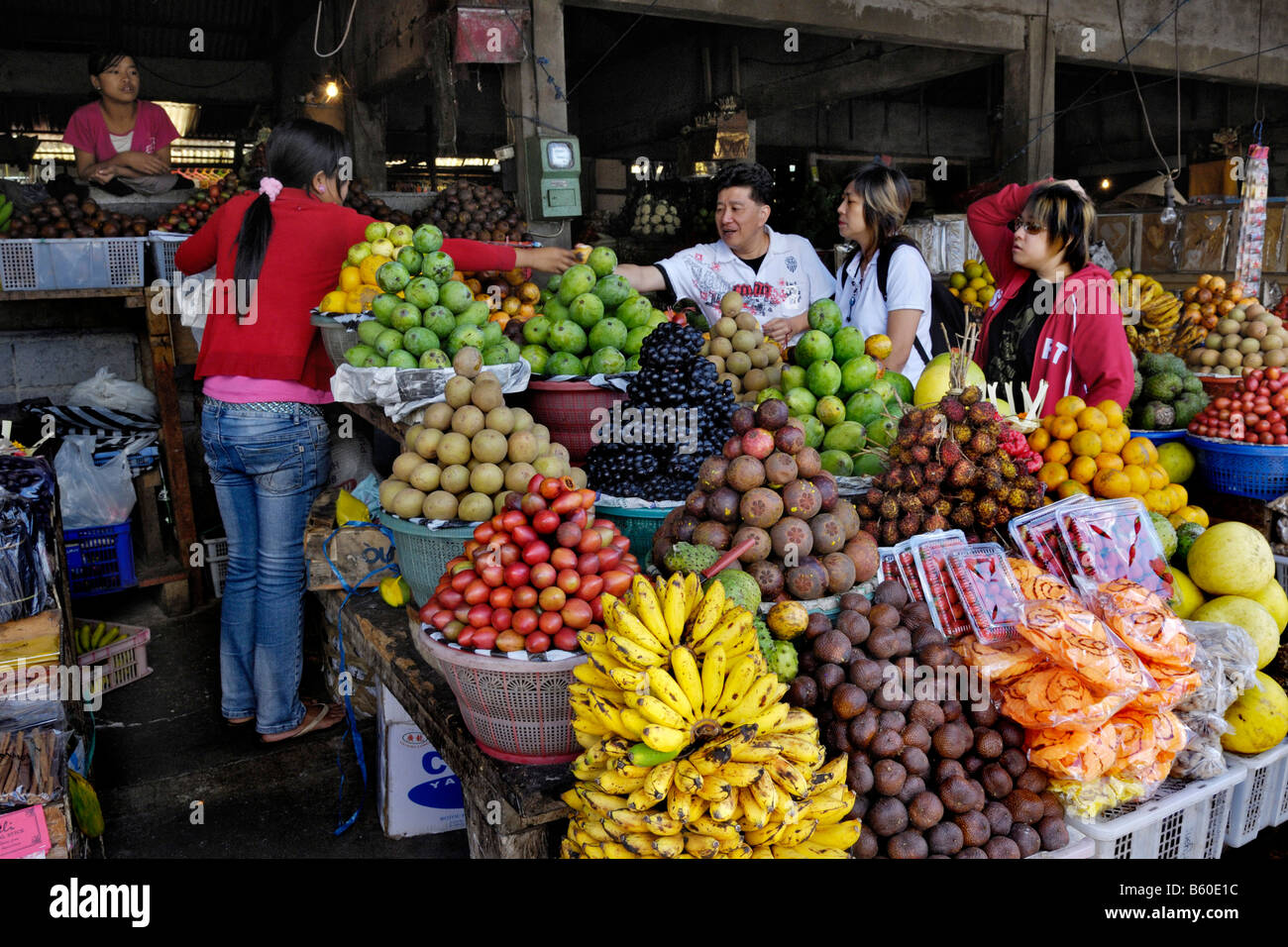 Fruit and vegetable market in Bedugul, Bali, Indonesia Stock Photo - Alamy