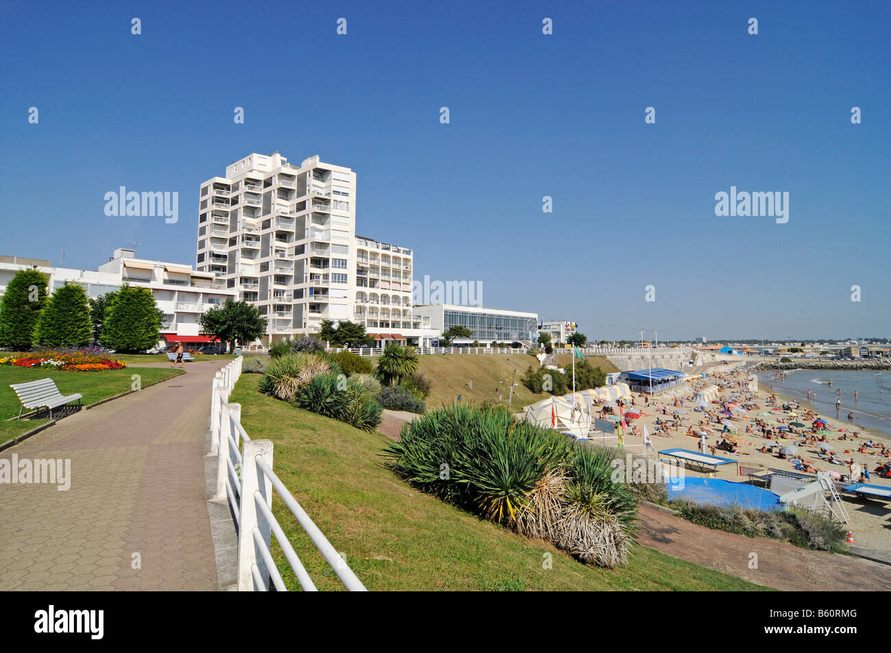 Royan Beach High Resolution Stock Photography And Images Alamy