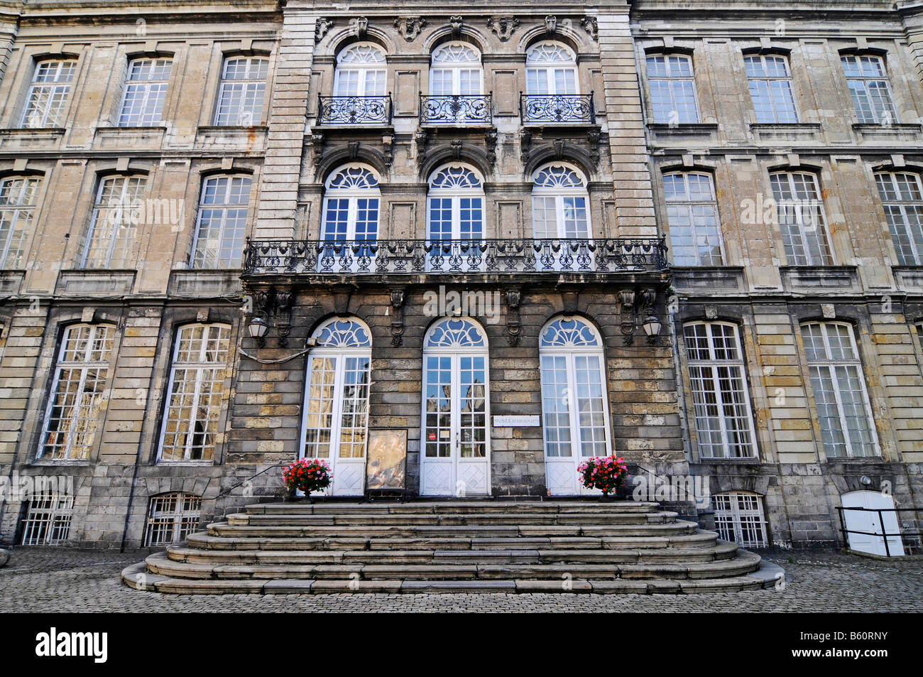 Entrance, facade, Musee des Beaux Arts, museum of fine arts, Arras, Nord Pas de Calais, France Entrance, facade, Musee des Beaux Arts, museum of fine arts, Arras, Nord Pas de Calais, France