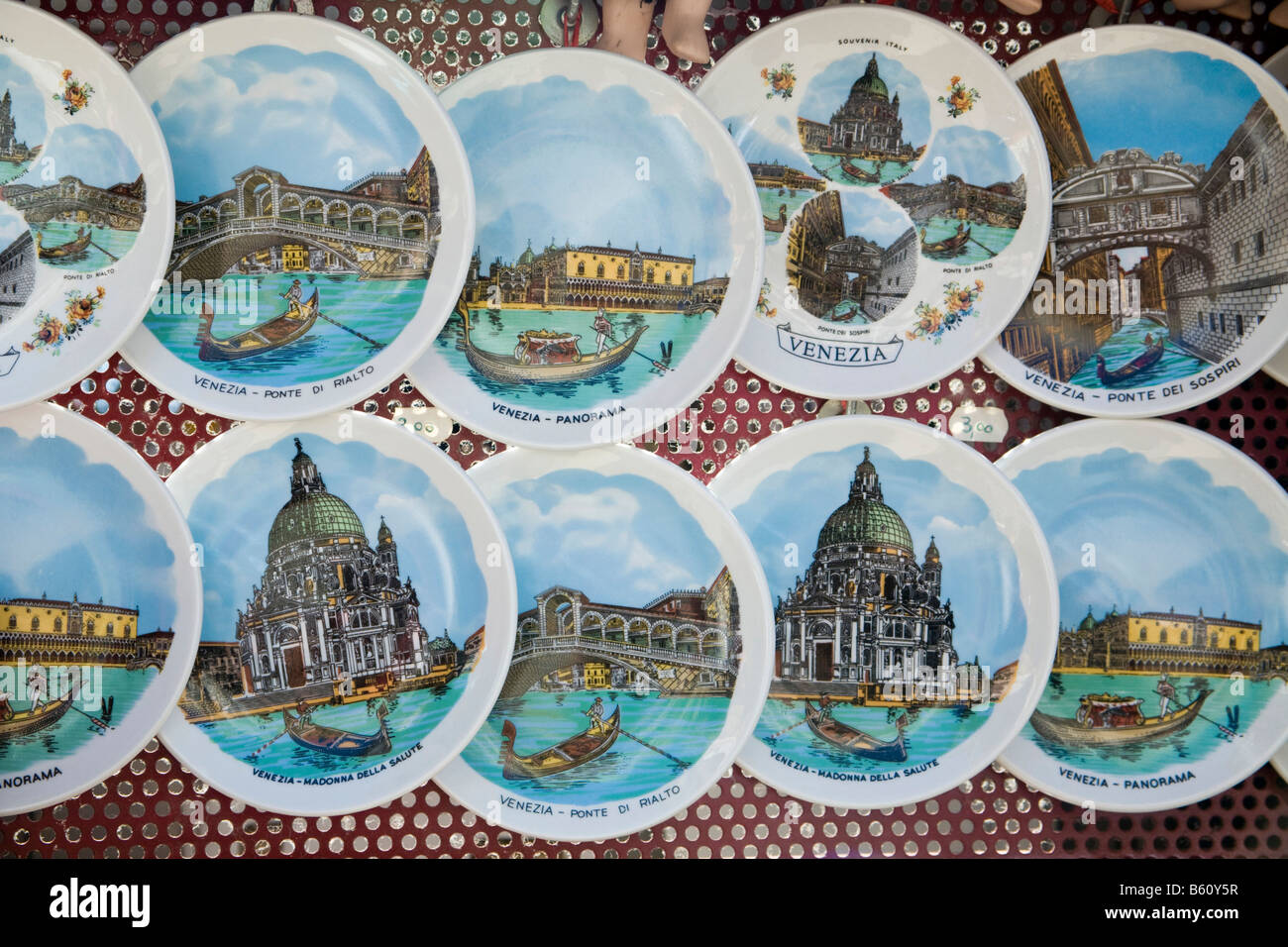 Keepsakes, souvenir plates with motives from Venice, Italy
