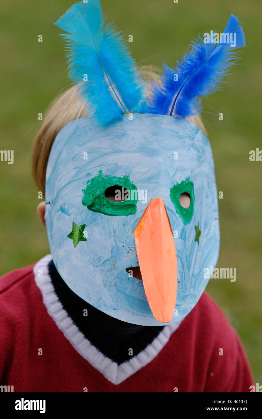 Child wearing face mask hi-res stock photography and images - Alamy
