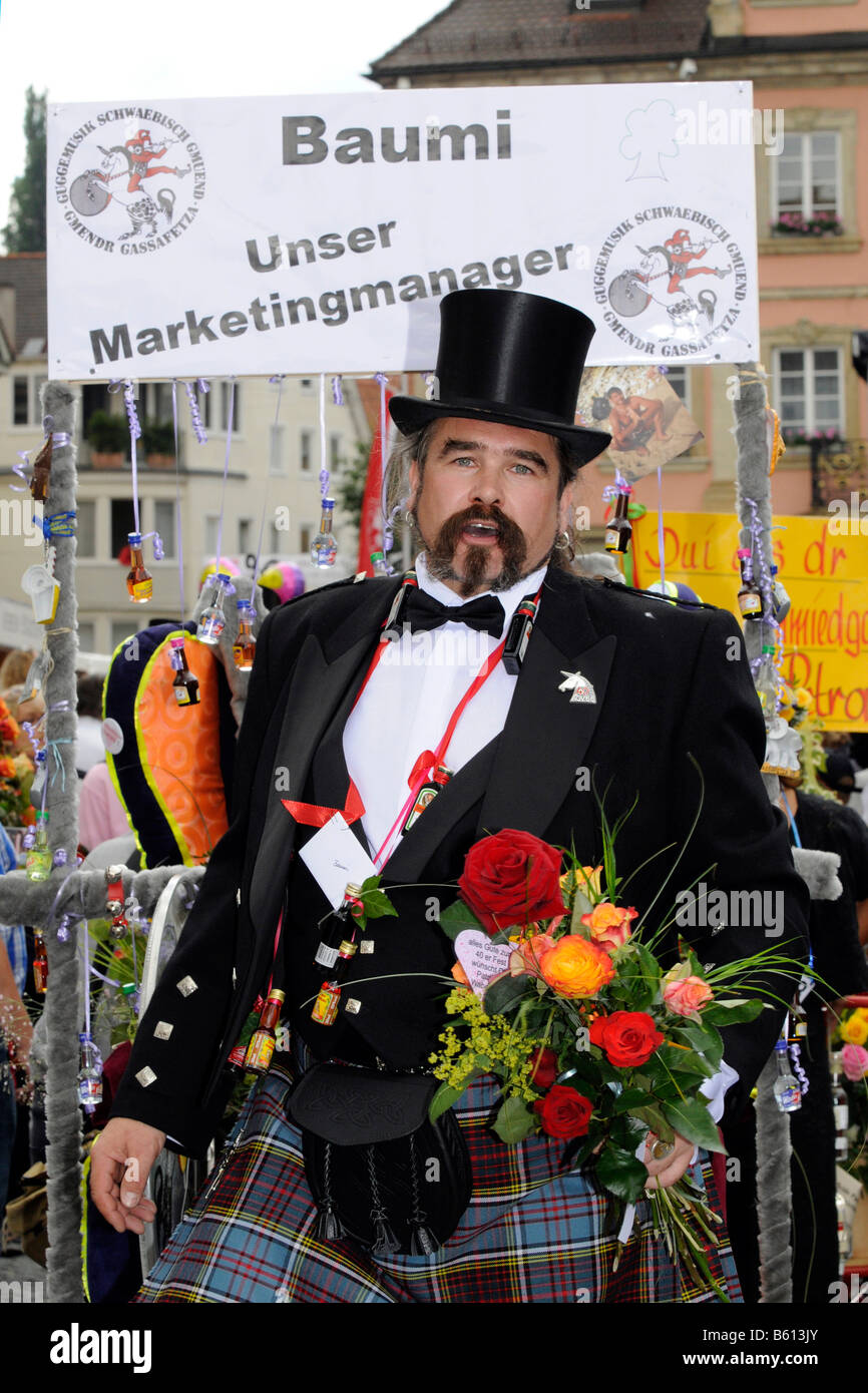 Man wearing a top hat, Gmuender city festival, parade of the 40-year-old people, Schwaebisch Gmuend, Baden-Wuerttemberg Stock Photo