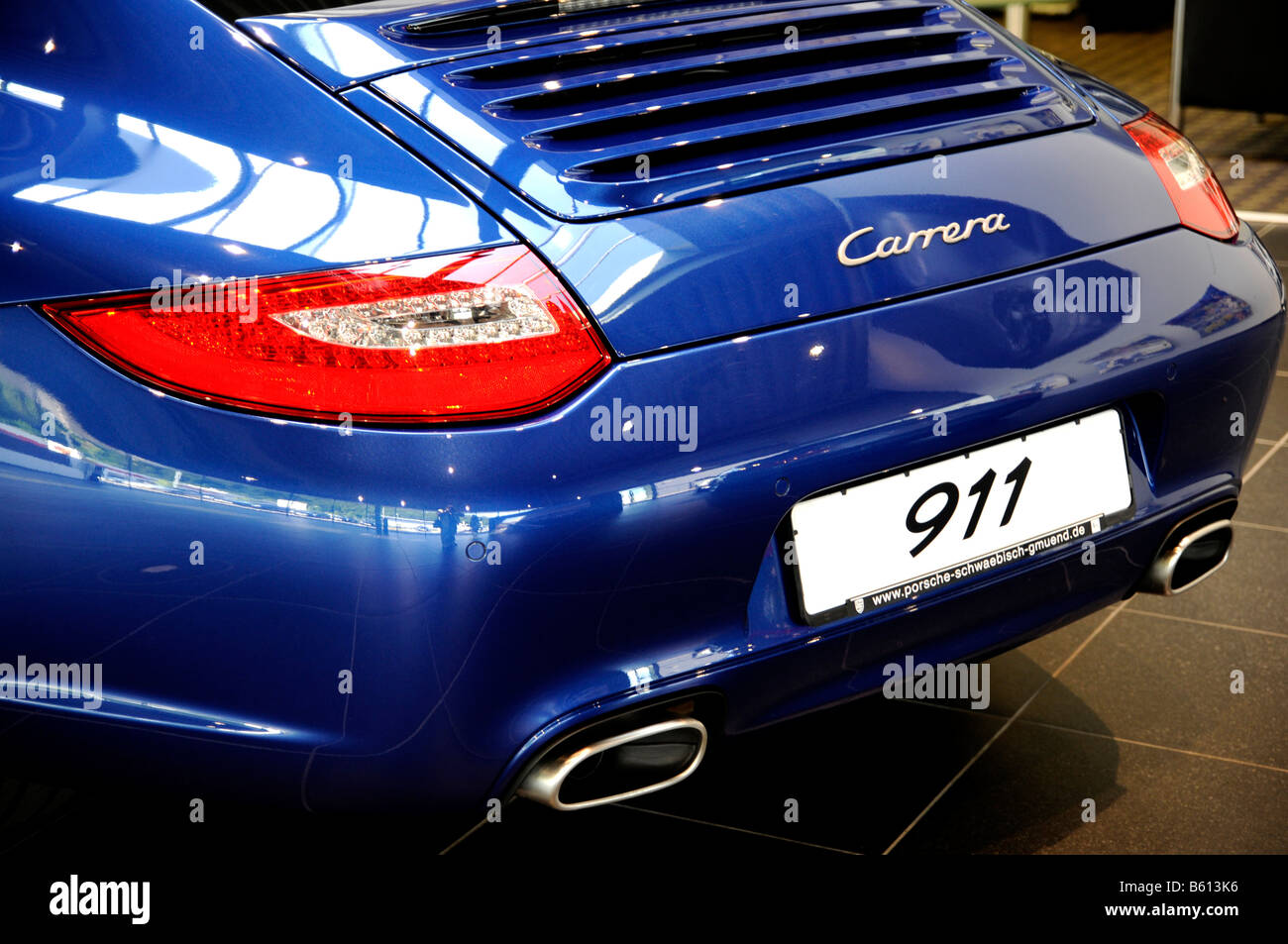 Rear end of the new Porsche 911, new presentation of the Porsche 911 ...