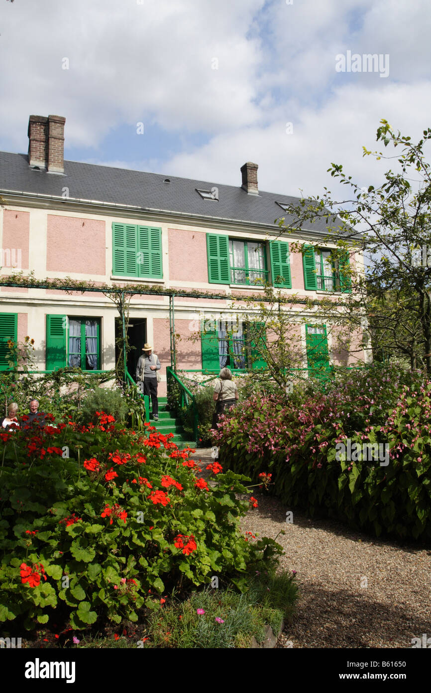 Claude Monet's house at Giverny. Fondation Claude Monet Stock Photo - Alamy