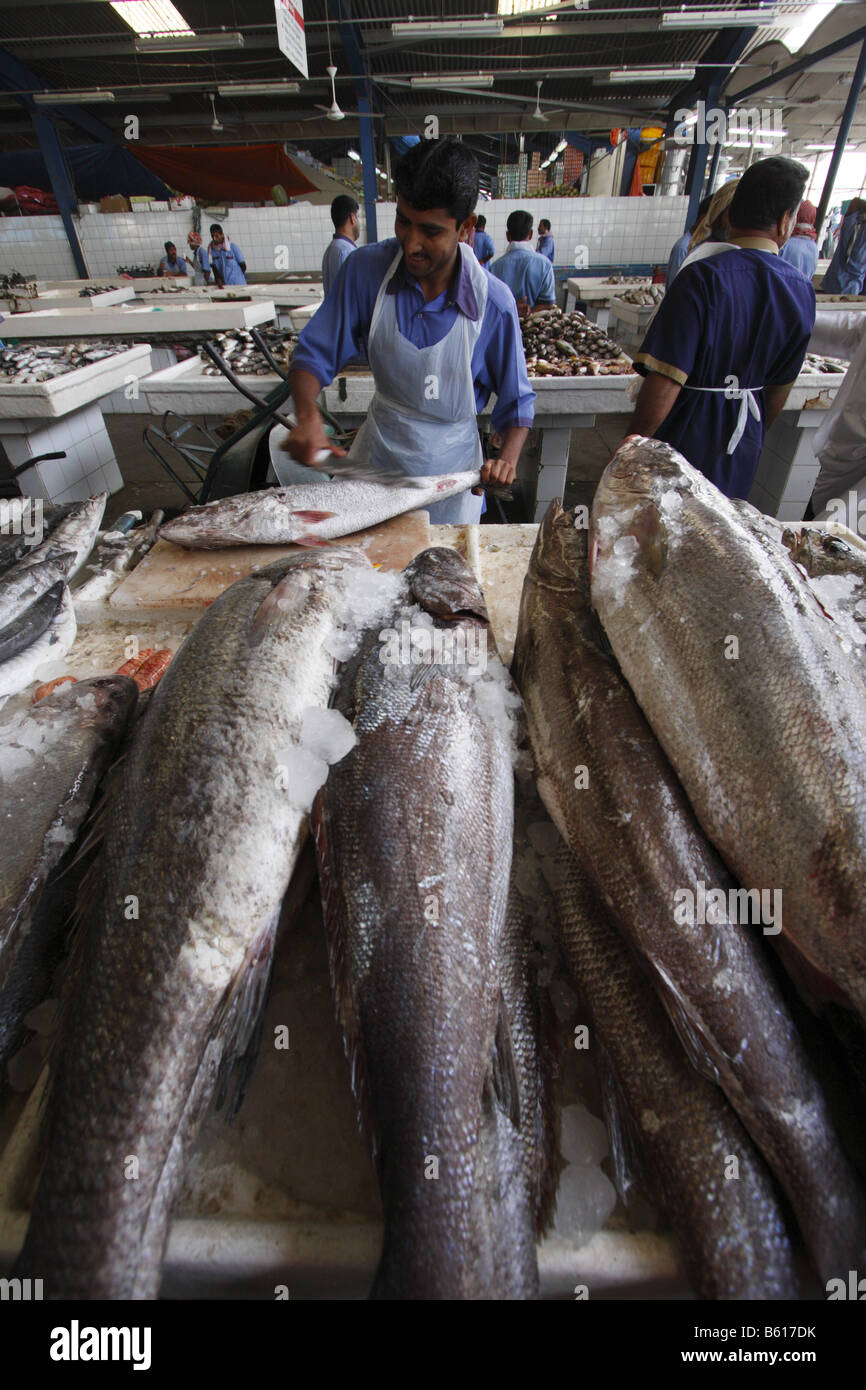 FISH MARKET IN DEIRA, DUBAI Stock Photo Alamy
