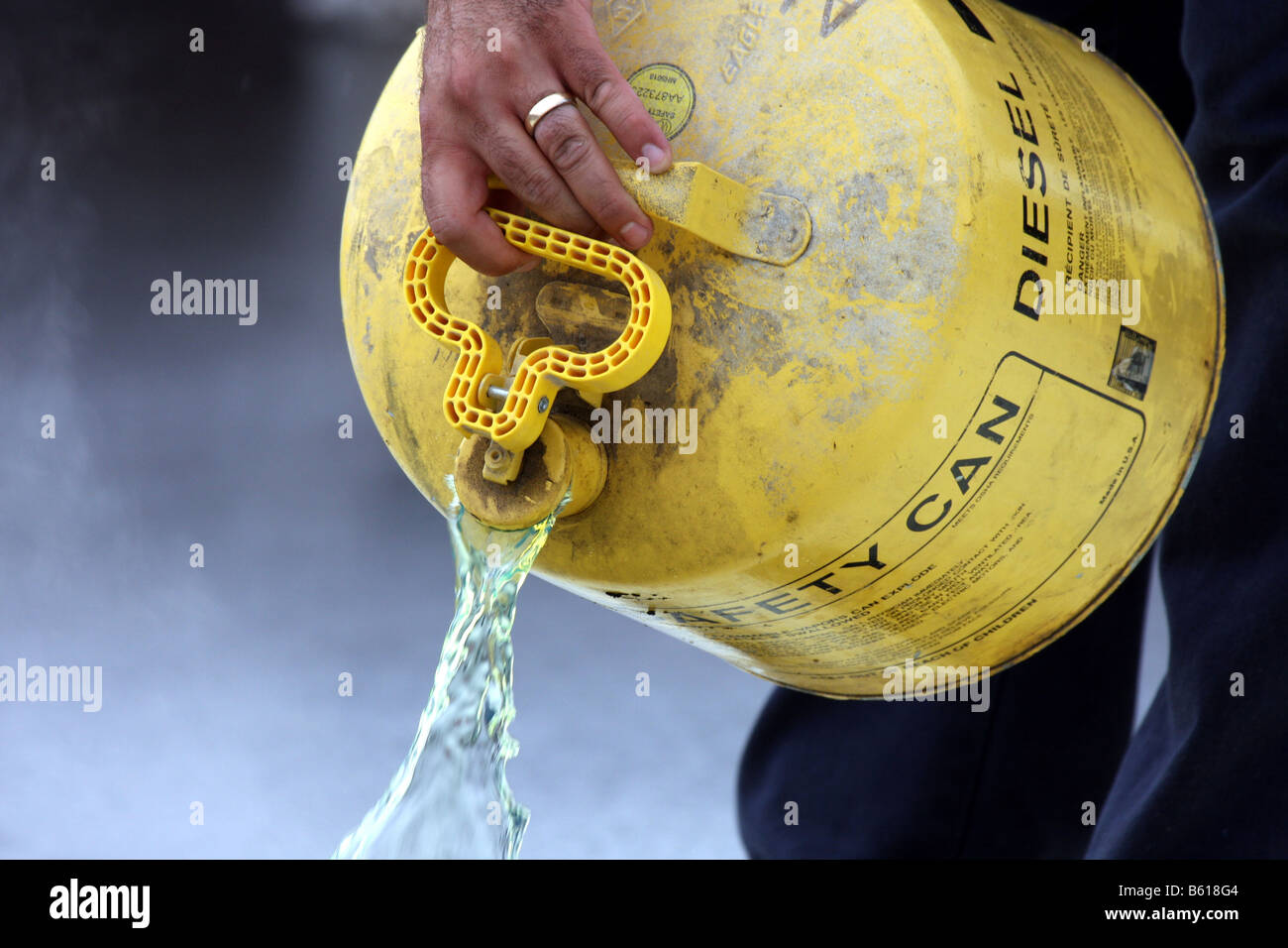 Pouring fuel hires stock photography and images Alamy