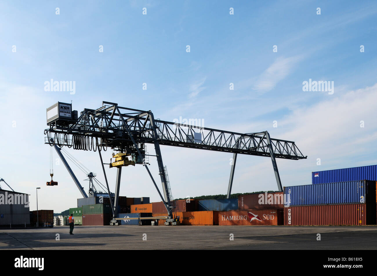 Container gantry crane, in the crane's path overseas containers