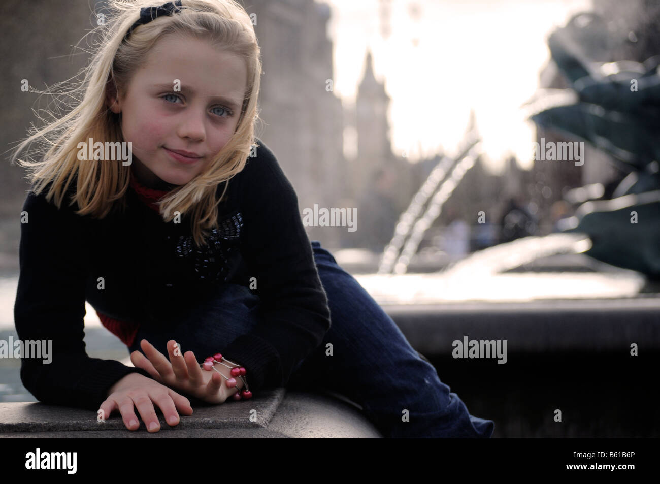 Pose posing posed model hi-res stock photography and images - Alamy