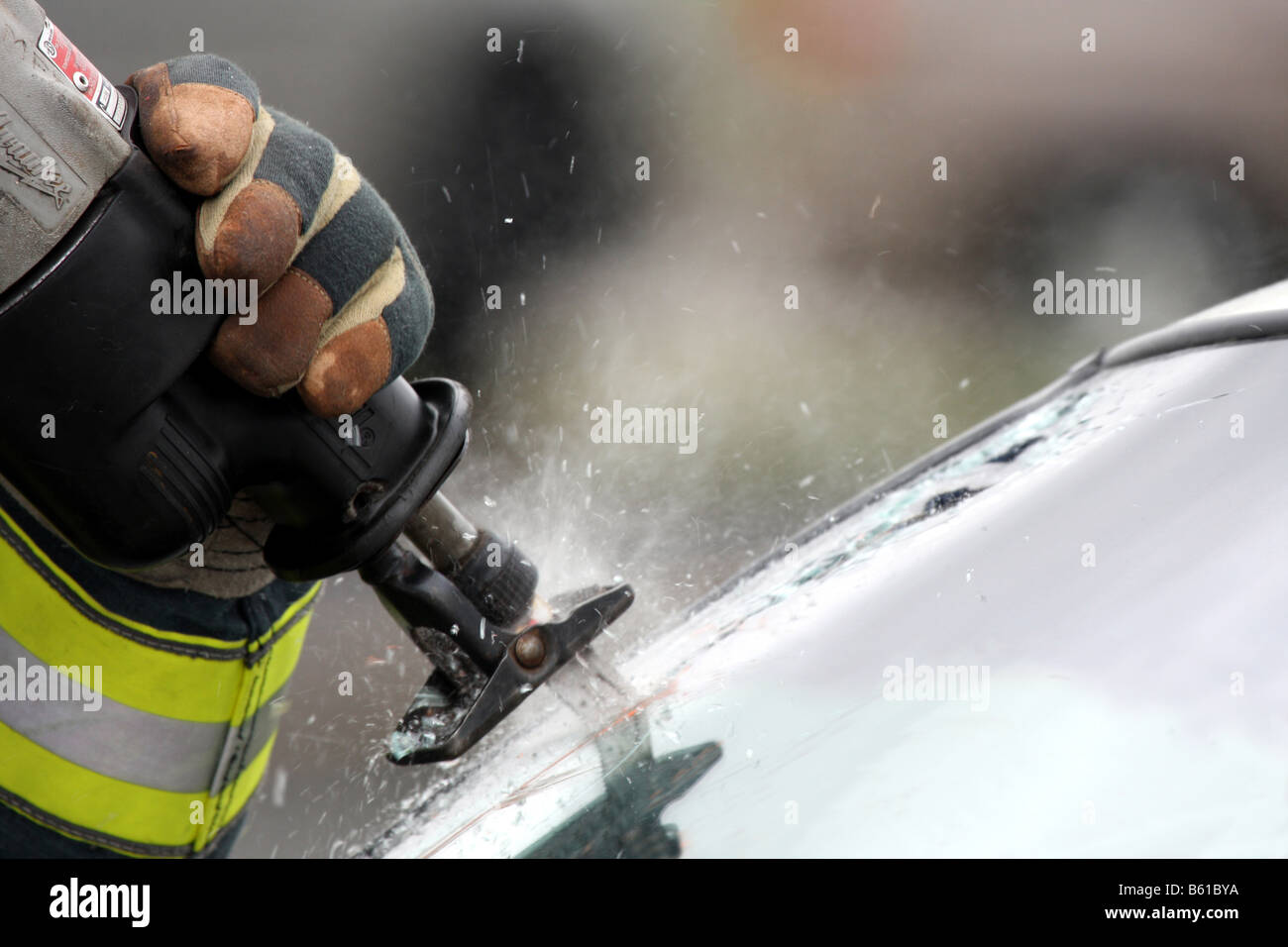 Auto Extrication High Resolution Stock Photography And Images - Alamy