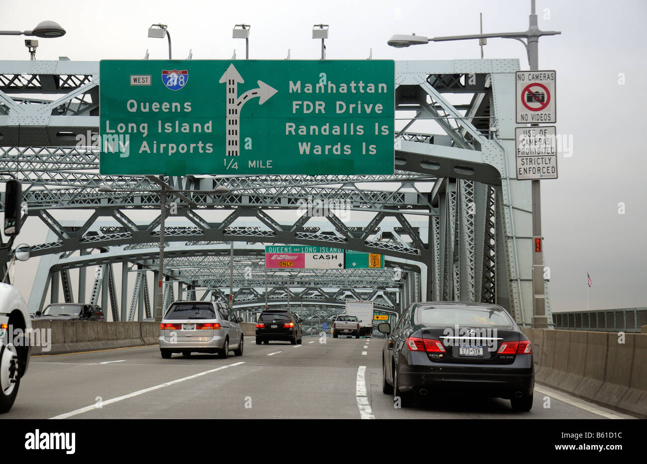 Highway directional signs new york hires stock photography and images