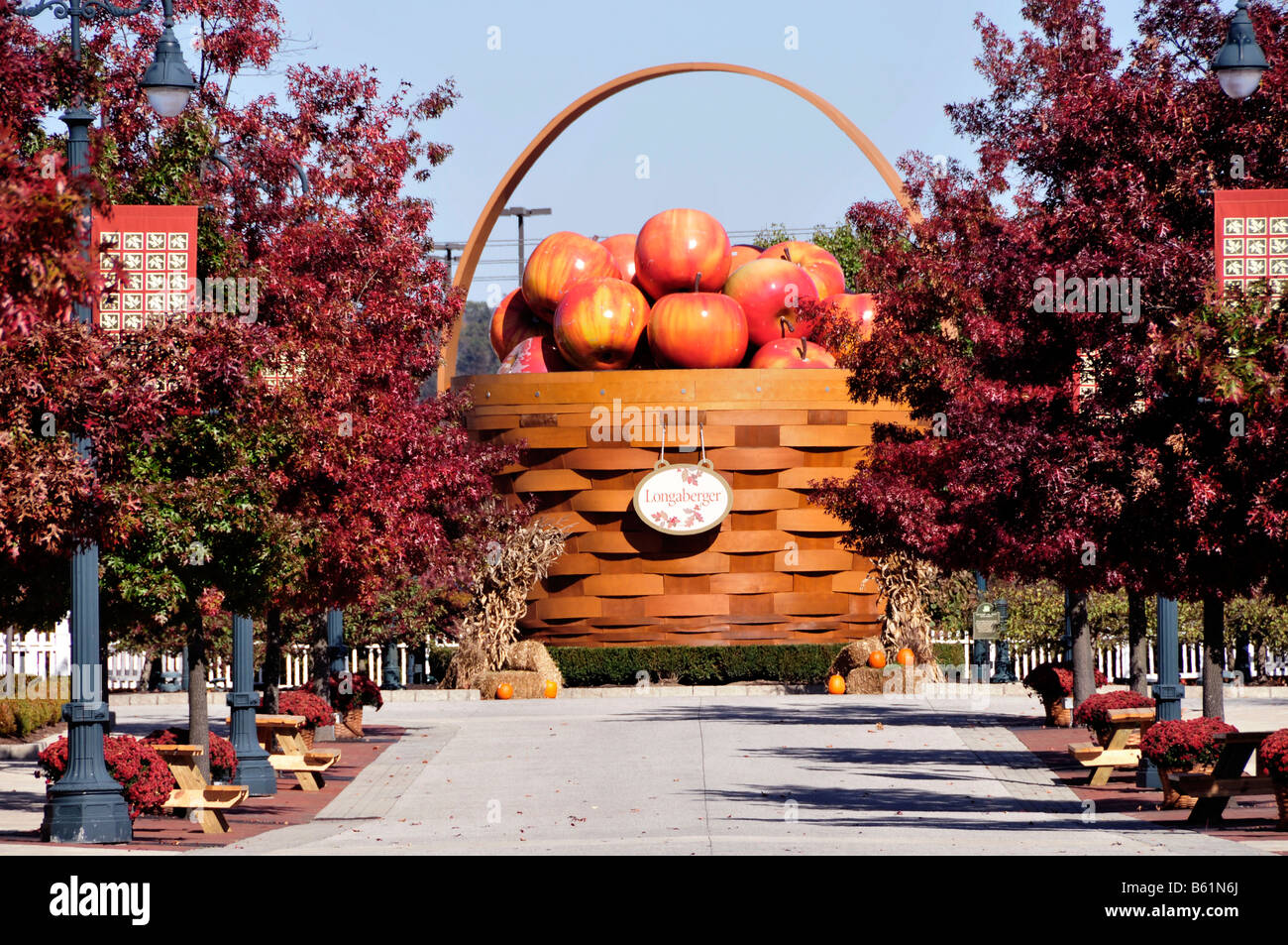 World s largest apple basket on display at Longaberger s Homestead