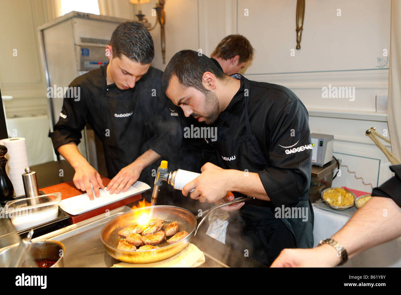 Two cooks cooking, Althoffs Festival of the Master Cooks, Grandhotel Schloss Bensberg, Bergisch Gladbach-Bensberg, North Rhine- Stock Photo