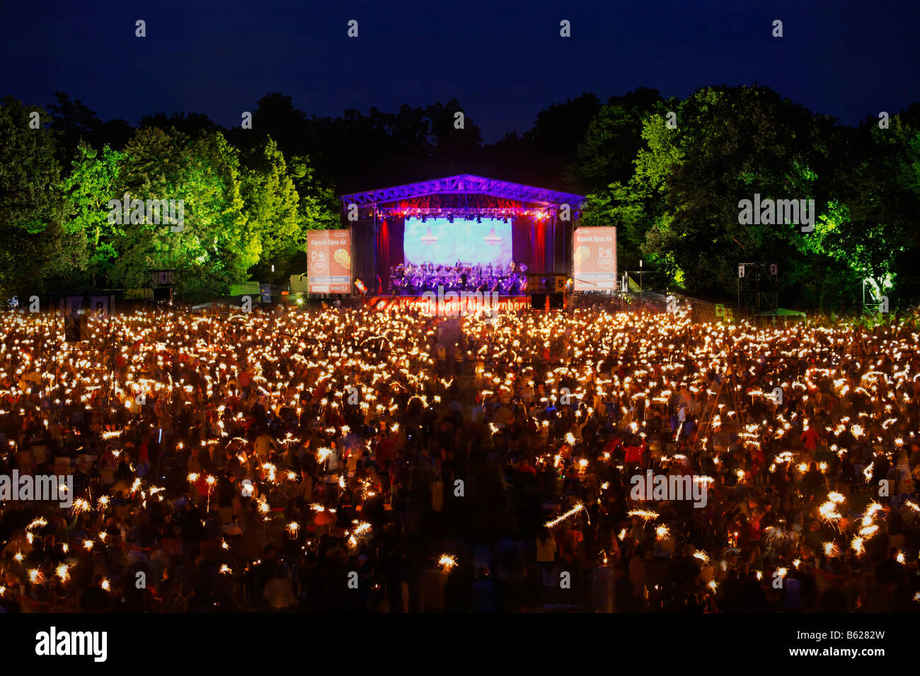 Public with sparklers, Klassik Open Air, Nuremburg Symphony Orchestra, illuminated stage