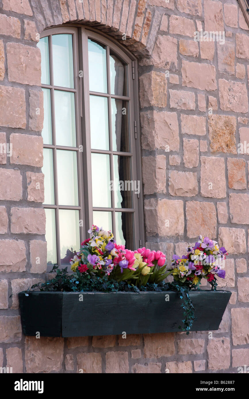 Window box planter hi-res stock photography and images - Alamy