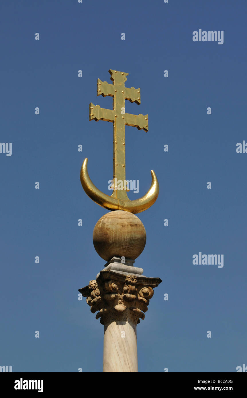 Crescent moon cross hi-res stock photography and images - Alamy