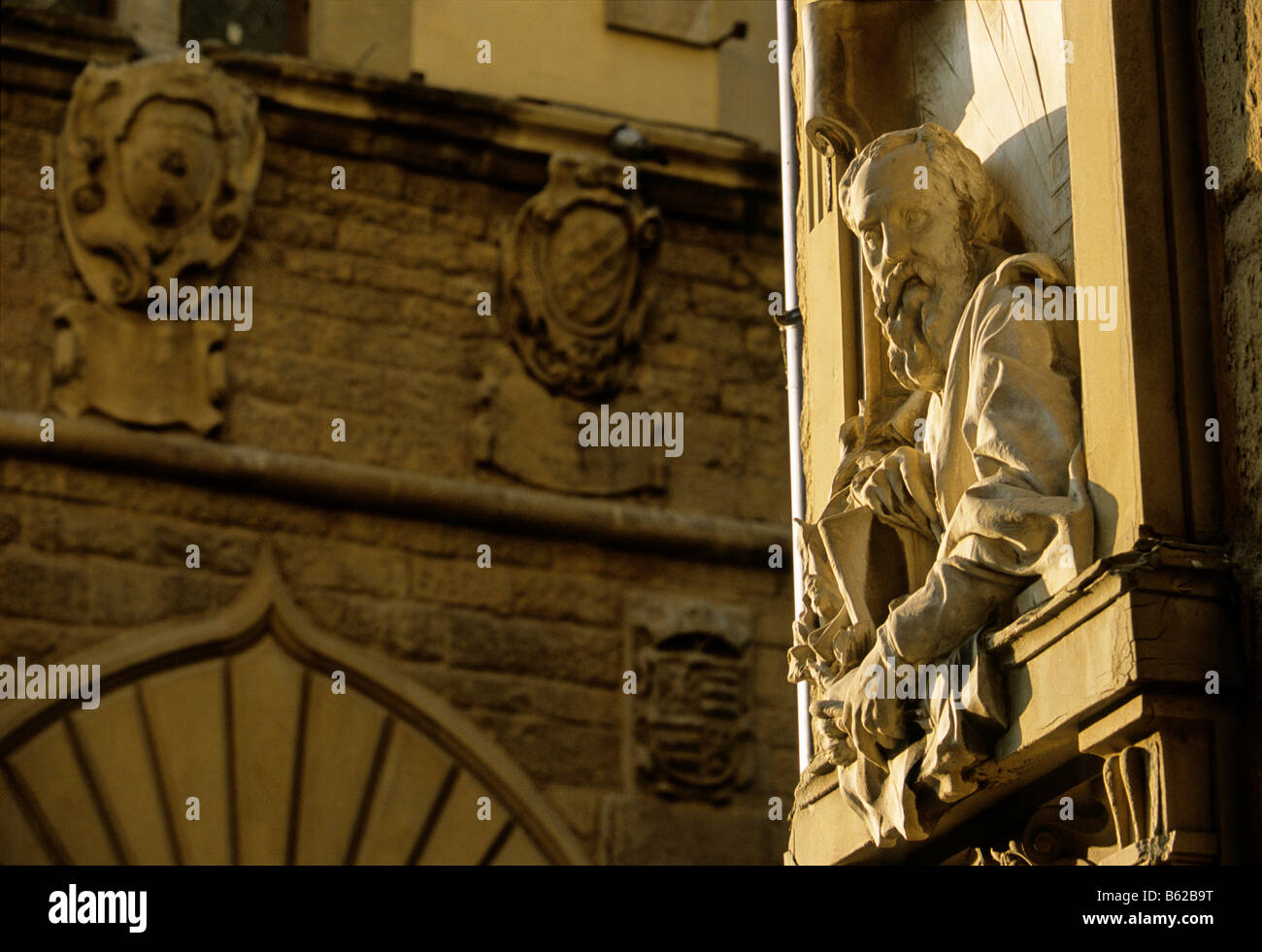 Monument to Giorgio Vasari, Palazzo delle Logge, Arezzo, Tuscany, Italy, Europe Stock Photo
