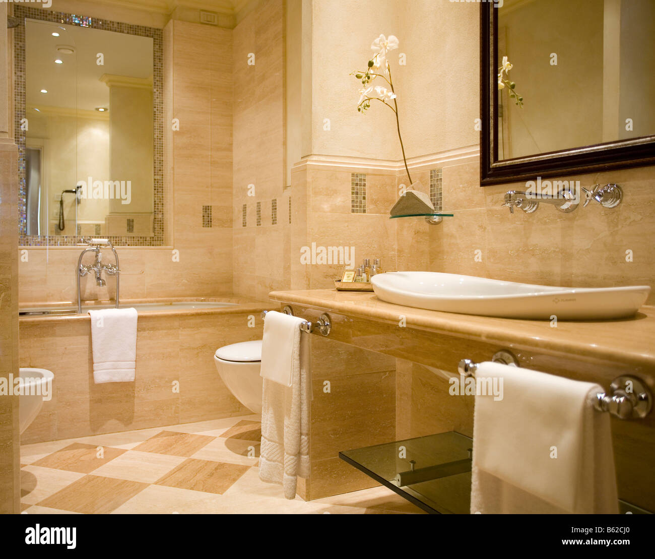 Albergo Terminus Bathroom Lake Como Italy Stock Photo