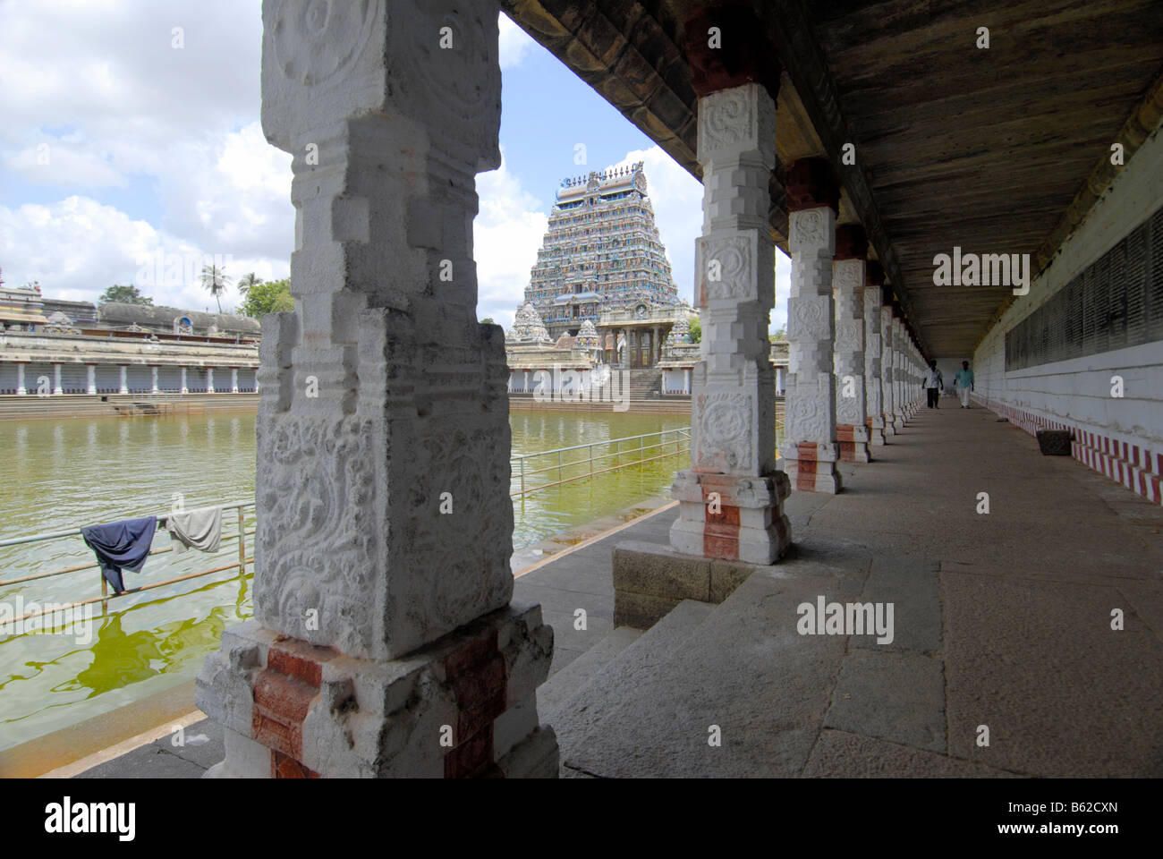 TEMPLE TANK IN CHIDAMBARAM TEMPLE IN TAMILNADU INDIA Stock Photo Alamy