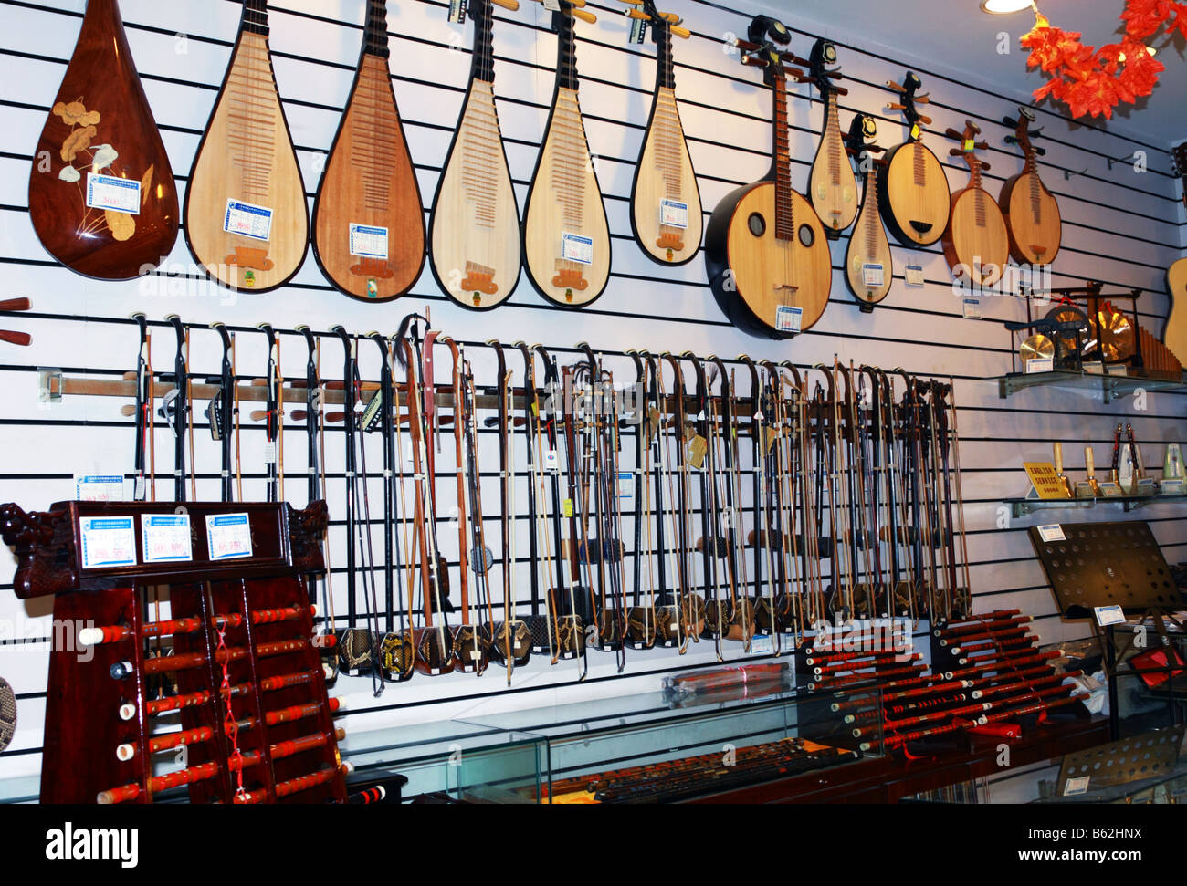 Traditional Chinese musical instruments store in Yu Yuan Shanghai China Stock Photo