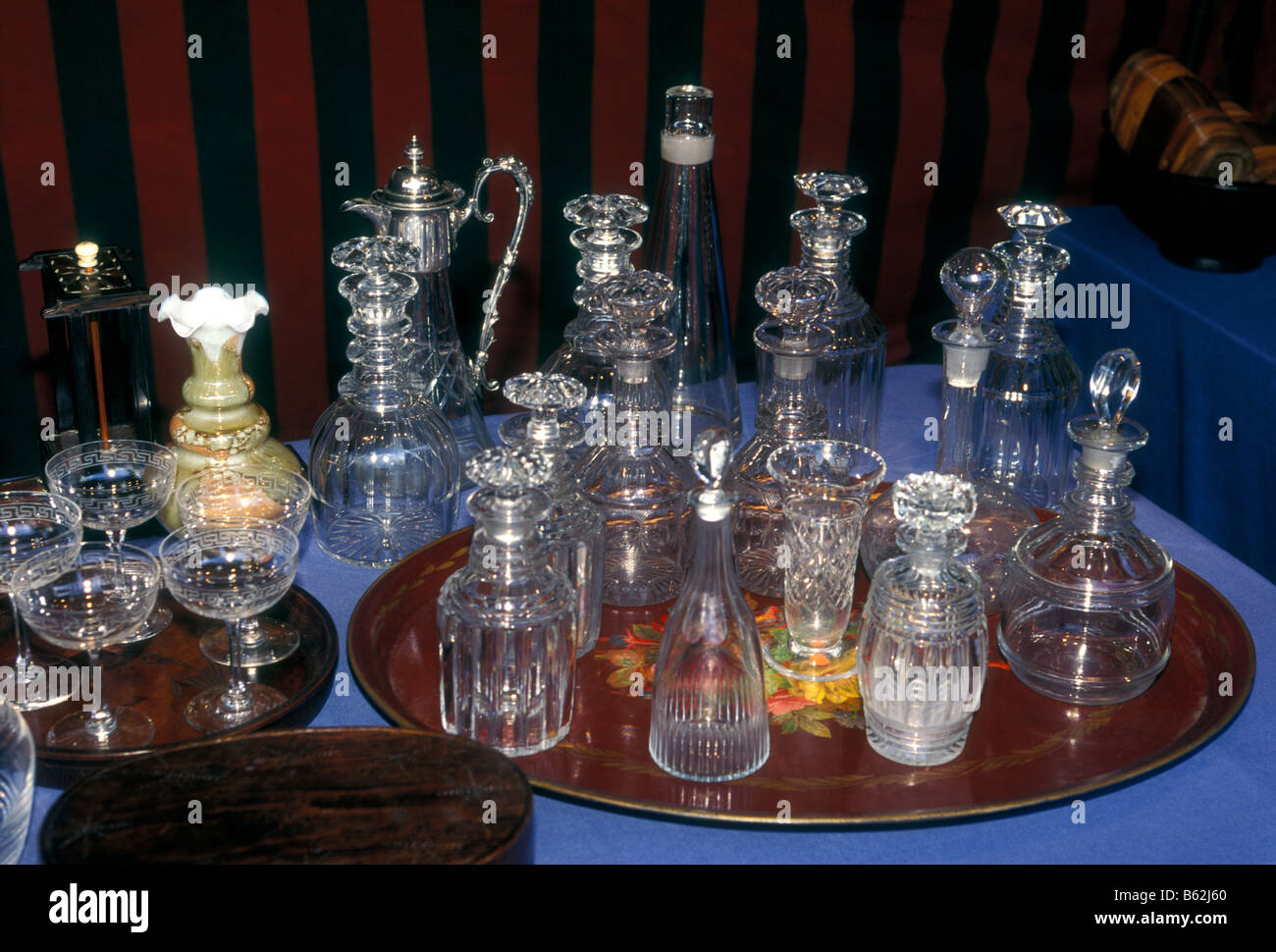 glassware, stemware, leaded glass, antique market, Place du Grand