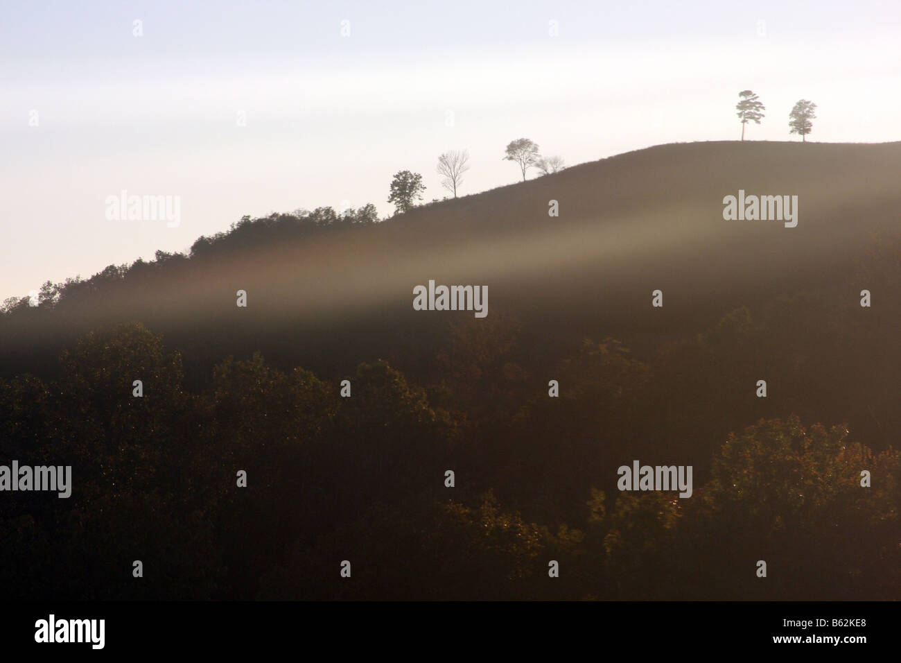 Fog valleys hi-res stock photography and images - Alamy