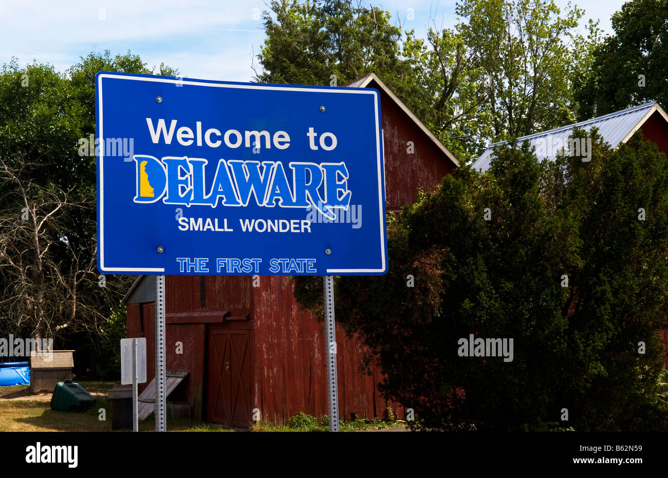 Welcome to Delaware sign of First State in US history and first to ratify US Constitution in 1787 Colonial times Stock Photo