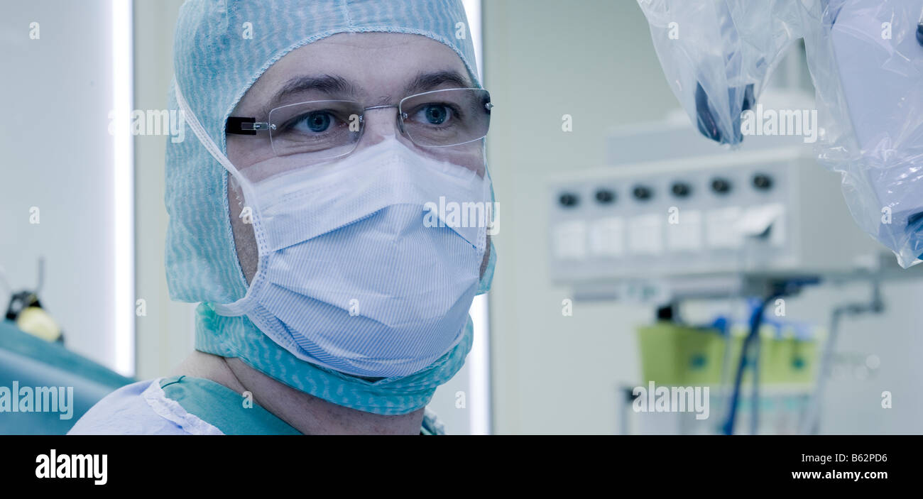 Neurosurgeons removing a benign brain tumor, Reykjavik, Iceland Stock Photo