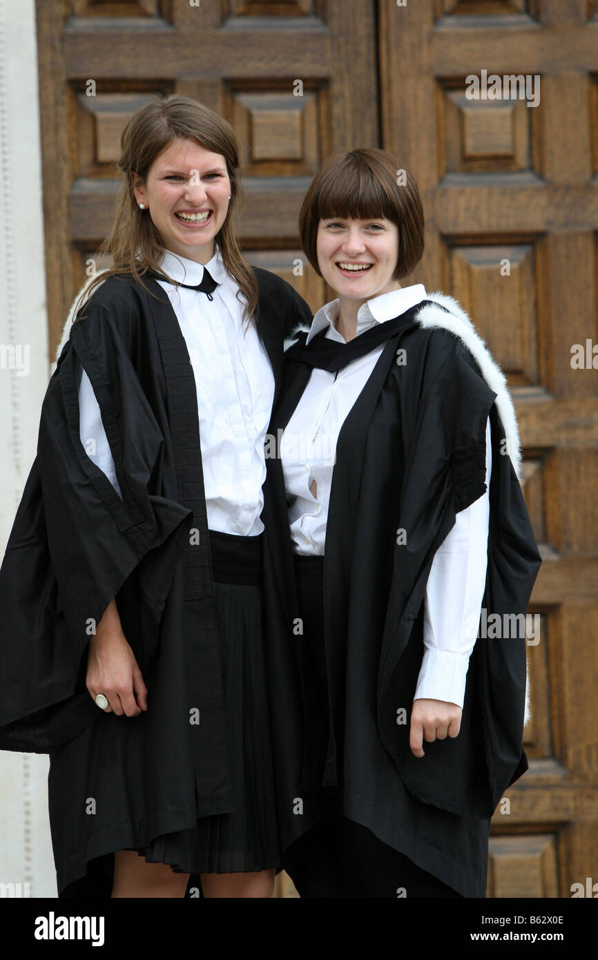 GRADUATION CEREMONY FOR STUDENTS AT CAMBRIDGE UNIVERSITY Stock Photo - Alamy