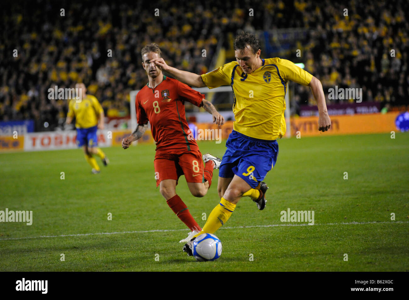 Kim Källström with the ball for Sweden against Portugal in a World Cup qualifying match in Stockholm Stock Photo