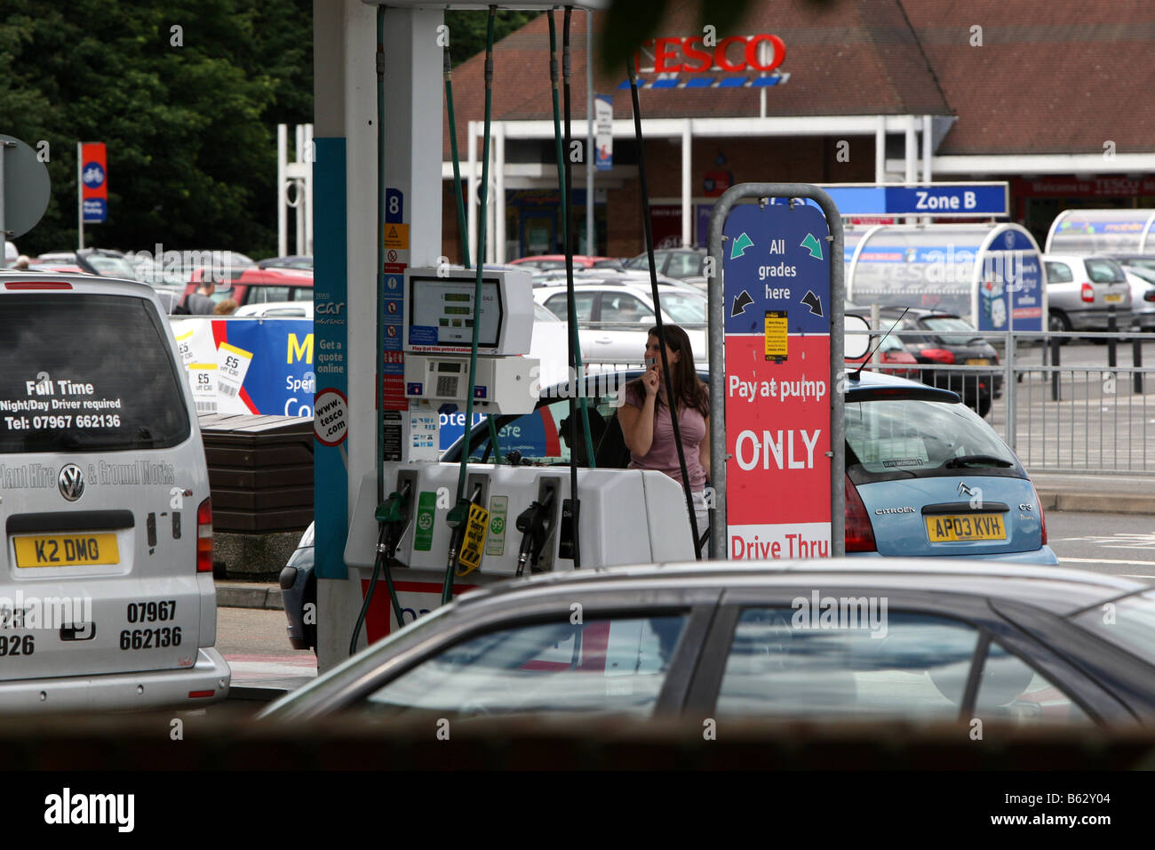 People queuing for petrol at a Tesco petrol station in Cambridge. Stock Photo