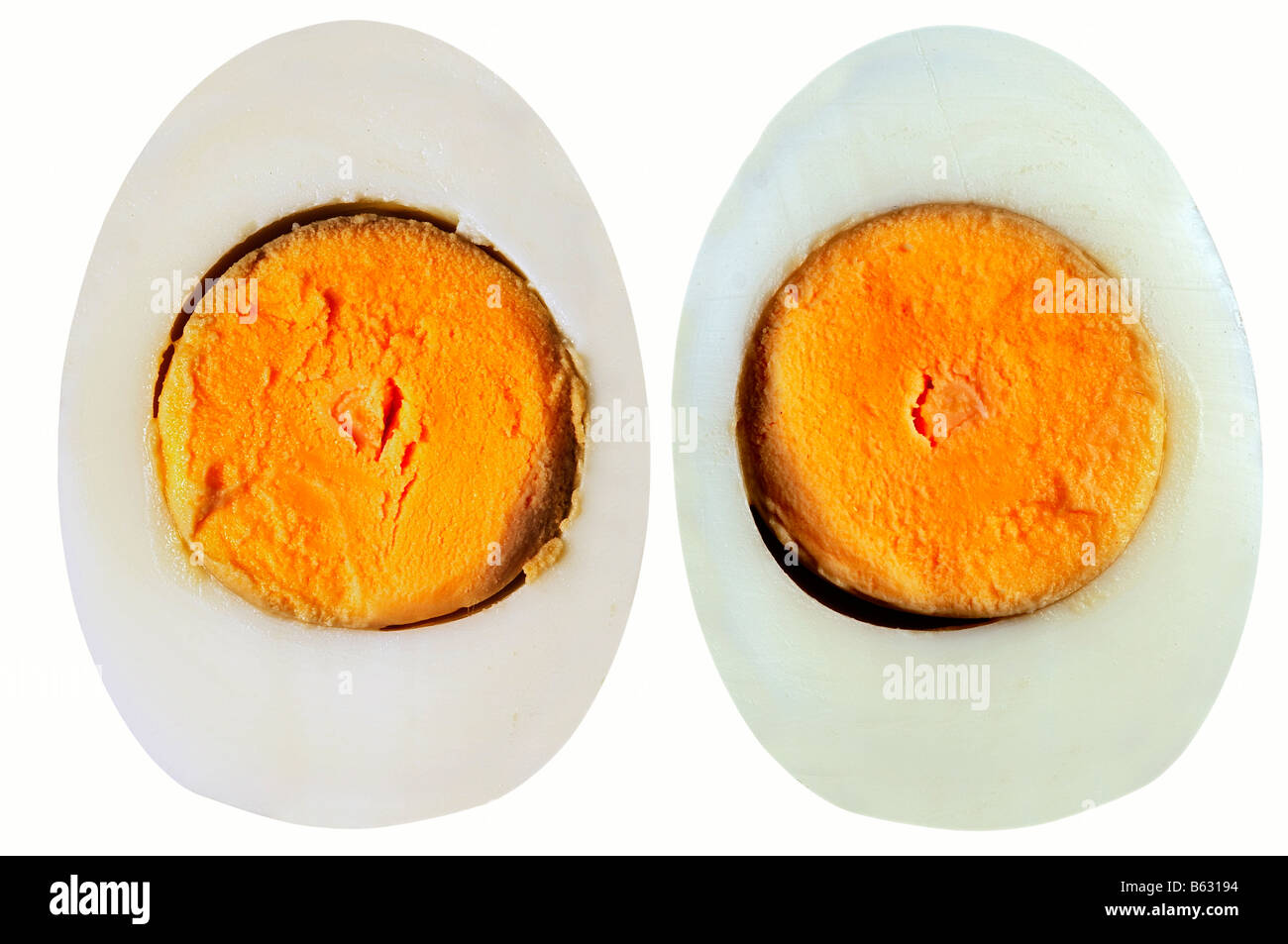 https://c8.alamy.com/comp/B63194/detail-of-the-two-hard-boiled-eggs-B63194.jpg