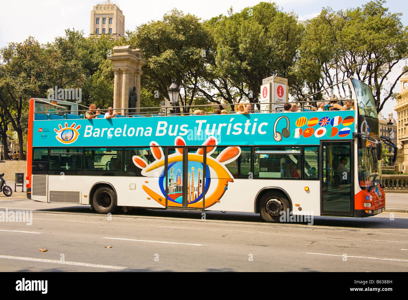 City sightseeing tour bus, Placa de Catalunya, Barcelona, Spain Stock Photo