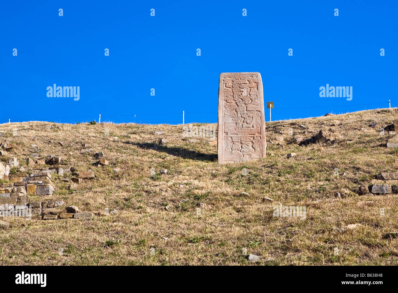Monte alban sculpture hi-res stock photography and images - Alamy