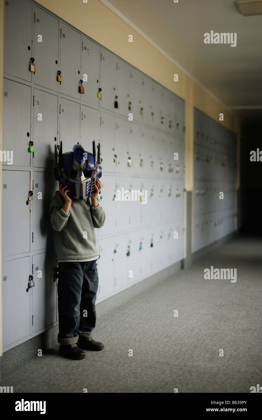 Mask wearing at school hi-res stock photography and images - Alamy