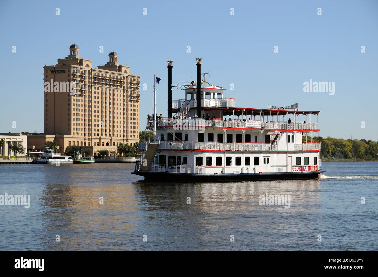 Savannah River Georgia America USA Riverboat Savannah Queen underway on ...