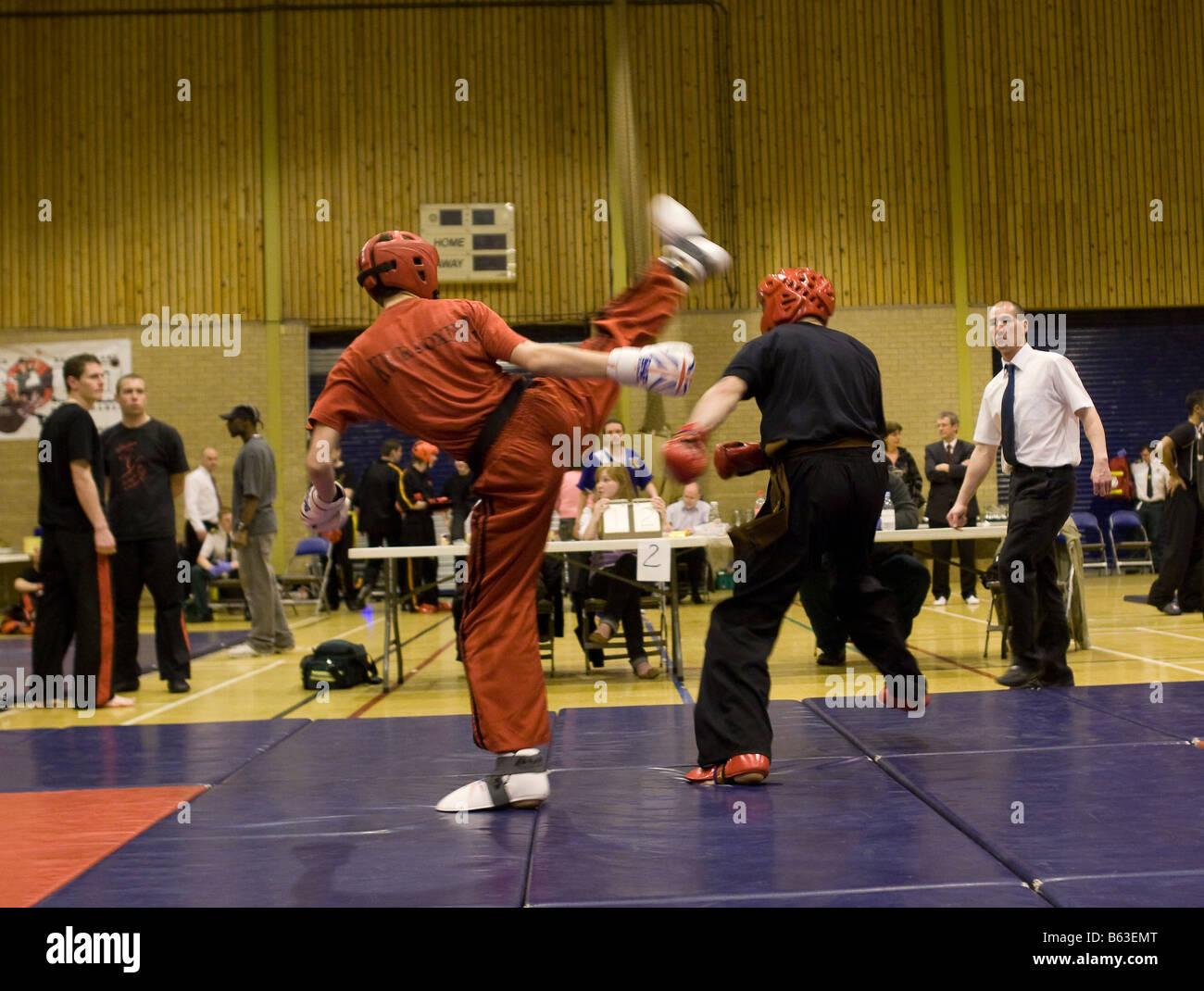 Competitors fighting in a kung fu tournament Stock Photo Alamy