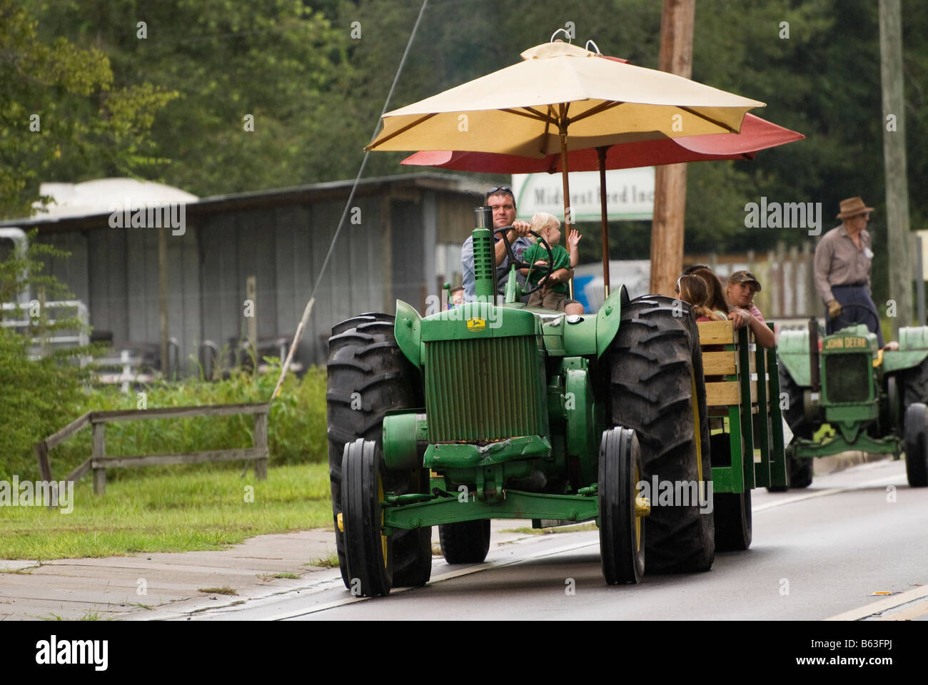 Antique tractor parade arrives in Archer Florida Stock Photo