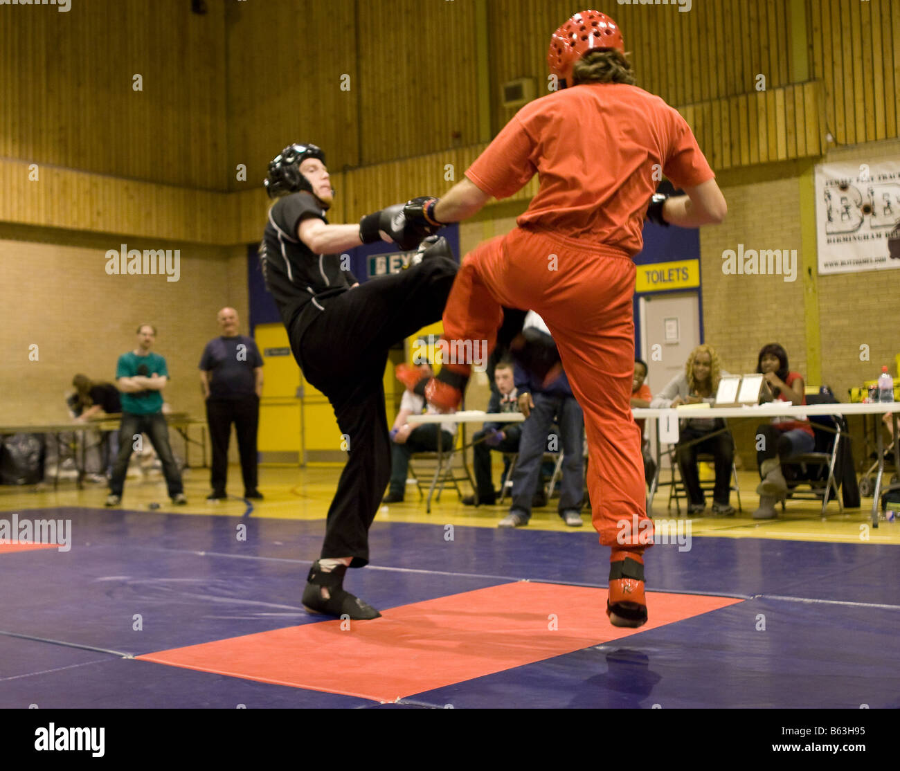 Competitors fighting in a kung fu tournament Stock Photo Alamy