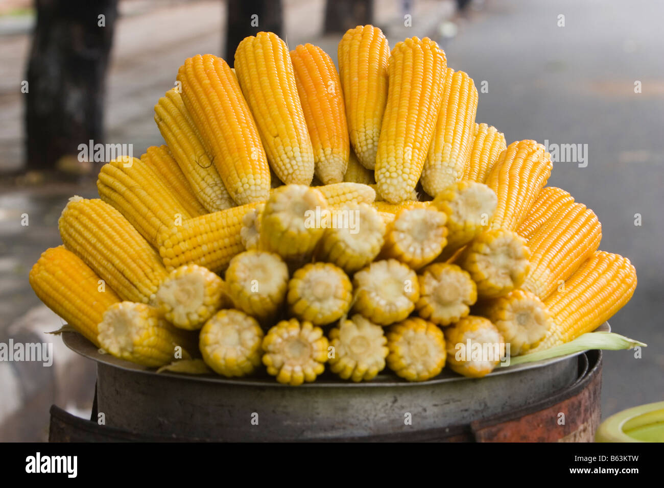 Steamed fresh sweet corn for sale in Chennai, India. Stock Photo