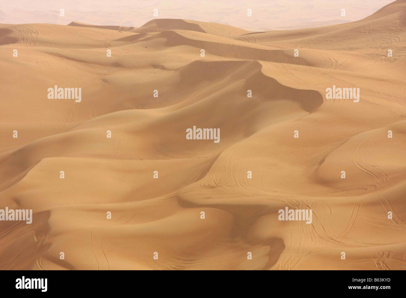 Sand Dunes In Dubai Stock Photo Alamy Sand Dunes In Dubai Stock Photo Alamy